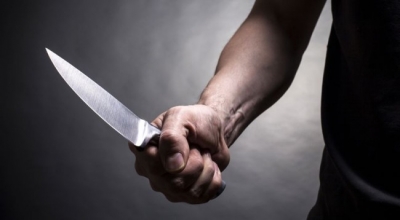 Lushnje, tentoi të vrasë me thikë 3 persona, arrestohet autori