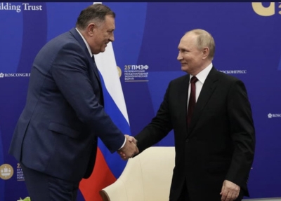 Dodik takohet me Putinin në Shën Petersburg