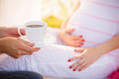 Kafe pa kafeinë në dietë ose shtatzëni, a është e mirë?