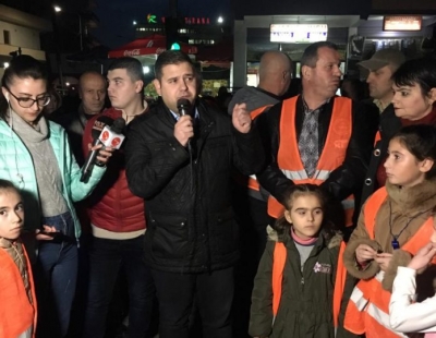 Protesta tek Astiri, Braimllari: Rama rrethon banorët me polici