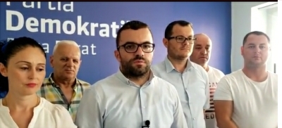 Mijëra qytetarë beratas janë nisur për të protestuar sot kundër qeverisë së narko-shtetit