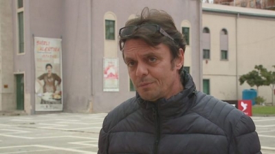 Prishja e Teatrit, Rama nis të shkarkojë aktorët protestues/ I pari i larguar Neritan Liçaj