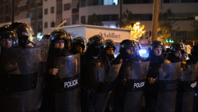 SKANDALI/ Policia arreston edhe një vajzë 15 vjeçare në protestën e 'Astirit'