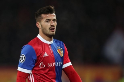 Zyrtare, Albian Ajeti transferohet në Angli