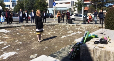 &#039;Shkodra nuk i harron heronjtë e vet&#039;- Kryebashkiakja Ademi nderon dëshmorët e 2 Prillit