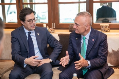 Dita e pavarësisë së Maqedonisë së Veriut, Meta mesazh Pendarovskit: Krenarë për kontributin e shqiptarëve