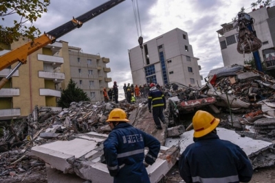 Një muaj pas tërmetit tragjik, banorët thonë se nuk u është dhënë asnjë zgjidhje