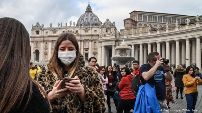 Diskoteka të mbyllura dhe maska të detyrueshme, ja rregullat që ndryshojnë mbrëmjet e italianëve