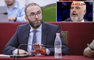 &#039;Boll u fshehe! Na trego çfarë bënte yt vëlla me makinën e kokainës me targa AA 653 DM&#039;