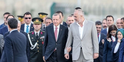 Largojeni dorën e Erdoganit nga Shqipëria