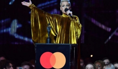 Pink nderohet me çmimin për “Arritje Jetësore” në “Brit Awards”