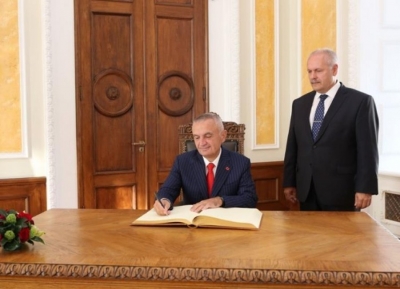 Presidenti Meta takon presidentin e parlamentit estonez