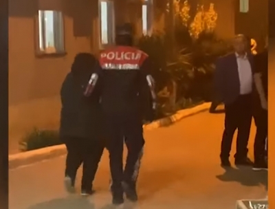 ‘Po vdes për një rrogë 300 mijë lekë’/ Nëna e Andi Malokut shpërthen në ‘Spitalin e Traumës’ (Video)