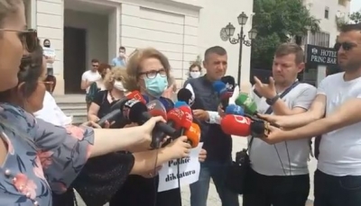 &quot;Për Ramën s’kam më fjalë&quot;-Aktorja Rita Gjeka flet nga Shkodra: Lista e artistëve kundër shembjes së Teatrit ka disa zero mbrapa.