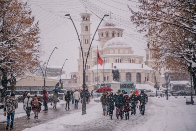 Korçë, temperatura -11 gradë C në mesditë, që nesër shkollat hapen në 9:00