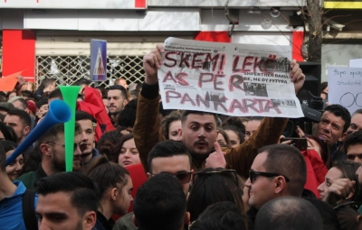 Studentët e varfër që paguajnë 4 herë më shumë, çfarë ndodh me paratë e tyre