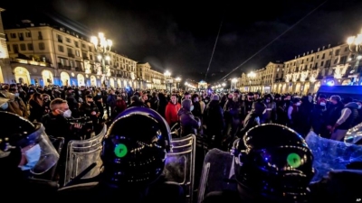 Shpërthejnë protestat e dhunshme në Itali, “VOA”: Qytetarët refuzojnë masat anti-Covid, kush qëndron pas përplasjeve