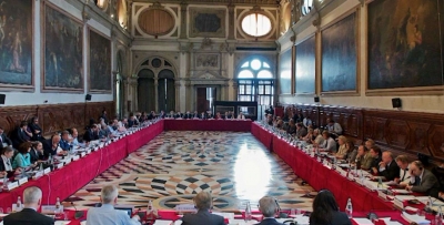 Komisioni i Venecias: Meta ka zbatuar Kushtetutën. Betimi i gjyqtarëve para Presidentit është kusht
