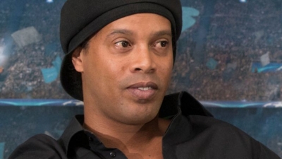 Ronaldinho në telashe me drejtësinë, i bllokohet pasaporta