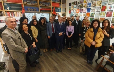 Paris, Presidenti Meta takohet me shqiptarët e artit dhe kulturës