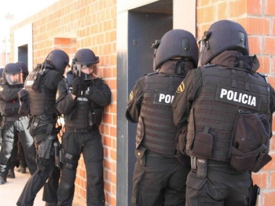 Kur s’i kap qeveria... policitë e vendeve të huaja ‘çmontojnë’ bandat shqiptare