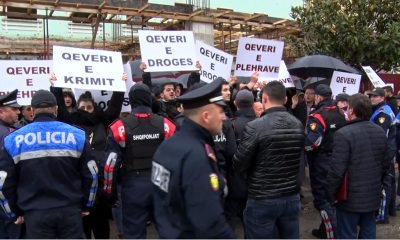 Video- Përplasja/ Blinda, polici e gardë në mbrojtje të Ramës në Vlorë