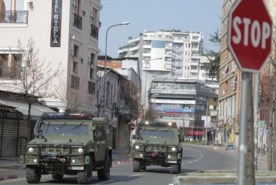 Koronavirusi, izolim i plotë deri të hënën, policia dhe ushtria në terren