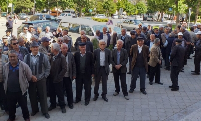 Minatorët protestë për statusin, paralajmërojnë grevë urie