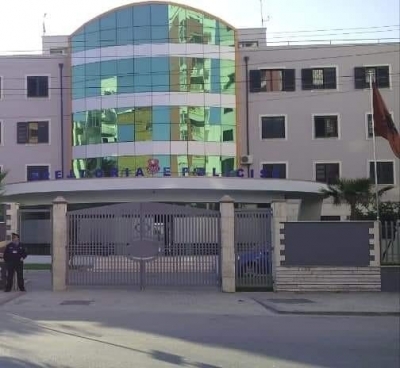 Konflikti/ Plagosi me thikë 19-vjeçarin në Durrës, arrestohet autori