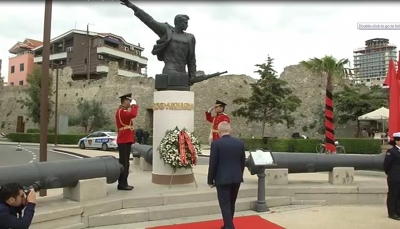 Presidenti Meta bën homazhe me rastin e 80-vjetorit të fillimit të rezistencës antifashiste