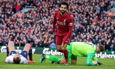 Liverpool rimerr në kreun të Premier League