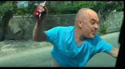 FOTO/ ‘Jehonë e zezë në mediat botërore për mikun e Edvin Mafisë’