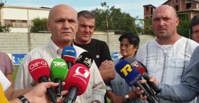 Pesë muaj pa marrë pagat, punonjësit e stadiumit ‘Loro Boriçi’ e trajnerët e akademisë ‘Vllaznia’ në protestë