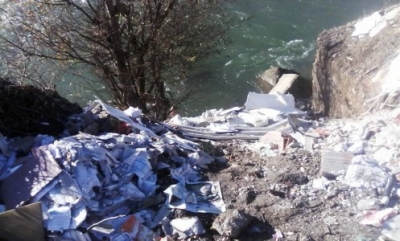 Ndotja në Shkumbin alarmante/ Kryebashkiaku i Librazhdit: S’kemi kompetenca për zgjidhjen e problemit