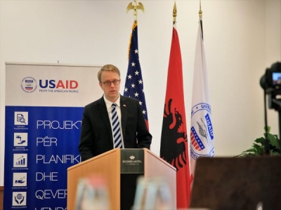 Ambasada e SHBA: Ndryshimi që po sjellim me zbatimin e ligjit, lajm i keq për zyrtarët e korruptuar