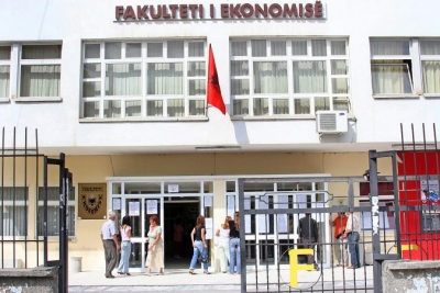LISTA/Maturantët fitues te &quot;Ekonomiku&quot;, regjistrimet më 2 shtator