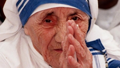 Në trevat shqiptare dhe Indi kremtohet sot festa liturgjike e Shenjtores Nënë Tereza