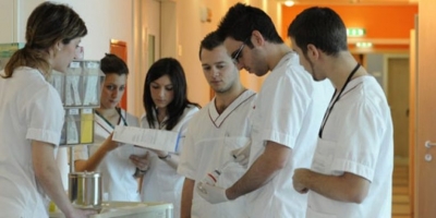 Përfundon testimi – Ministria e Shëndetësisë shpall 342 kandidat fitues për Tiranën (Lista e plotë)