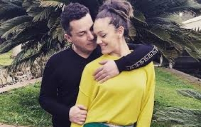 Klaudia Pepa kthehet në Shqipëri, po Albi…
