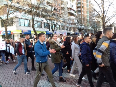 Studentët: Mos të guxojë kush të shkojë tek Rama, s’ka dialog