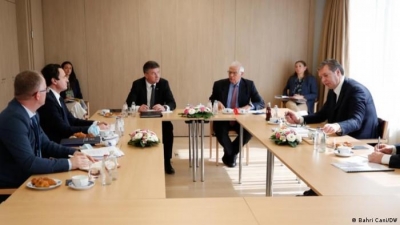 Në Bruksel u mbajt një takim mjaft i ashpër mes kryeministrit të Kosovës, Albin Kurti dhe presidentit të Serbisë, Aleksandar Vuçiq