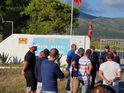 Kundër urdhrit të Ministrisë së Mbrojtjes, biznesmenët në Karaburun dhe Pashaliman dalin në protestë