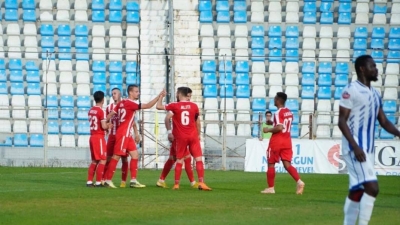 Video/ Tirana &quot;dhuratë&quot; Partizanit, ndal Skënderbeun