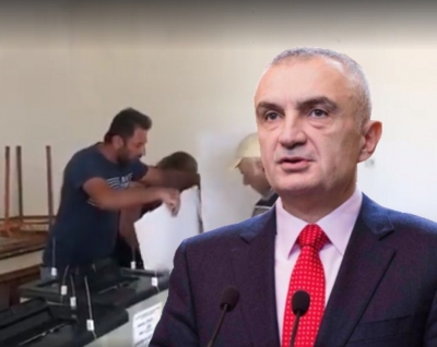 Uron qytetarët/ Presidenti Meta publikon VIDEON nga votimi në grup: Tani më duhet të &#039;shpik&#039; një dekoratë të re