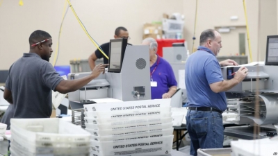 Në Florida ka nis rinumërimi elektronik i votave