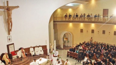 Pashkët, besimtarët katolikë kremtojnë ringjalljen e Krishtit