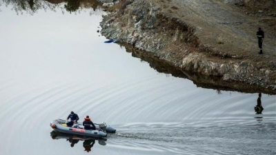 Përmbyset varka me 3 persona në liqenin e Prespës