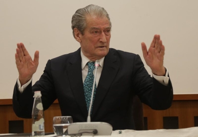 Berisha citon Fishtën: 'O Perëndi a ndjeve, tradhtarët na lanë pa Atdhe'