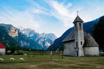 Gjendet turisti polak në lartësitë e Thethit