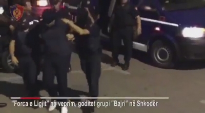 Dalin pamjet, si u vunë në pranga anëtarët e grupit “Bajri” (video)